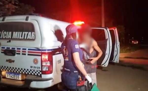 IMPERATRIZ - Mulher fura esposo com faca e foge no bairro Jackson Lago