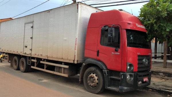 PRF prende motorista com arma de fogo na BR - 010 