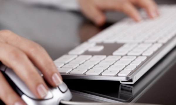 Uso incorreto do computador pode afetar a visão