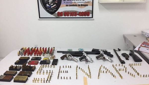 Sargento da PM é preso com arsenal de armas de fogo