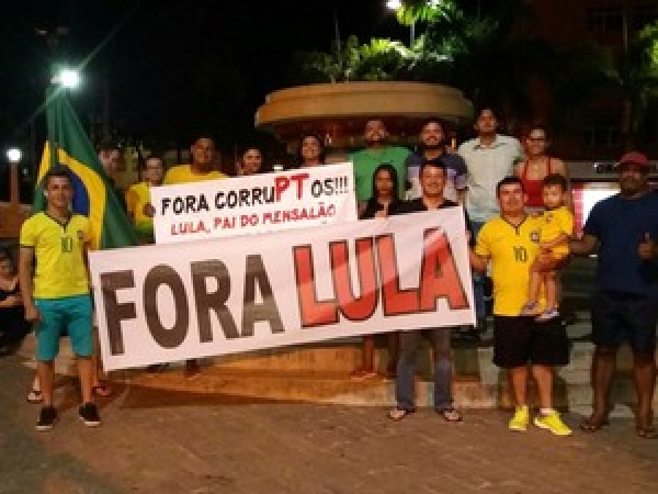 Protestos se espalham pelo país contra nomeação de Lula para ministro de Dilma