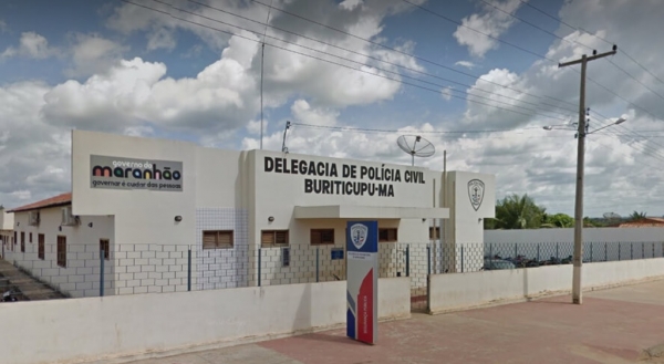 HOMEM É PRESO APÓS FURTAR DUAS MOTOS DA CALÇADA DE DELEGACIA EM BURITICUPU