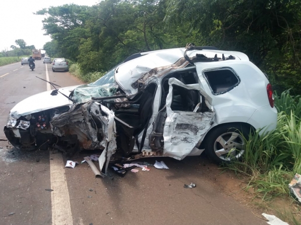 Colisão frontal deixa seis feridos na BR-010, em Davinópolis