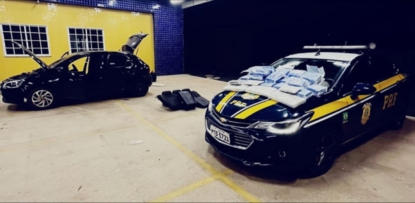  PRF de Barra do Corda prende dois homens portando 68kg de maconha prensada