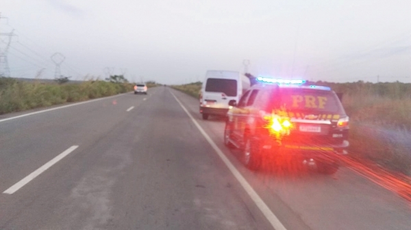 BR-135: PRF aborta assalto a van e prende três meliantes
