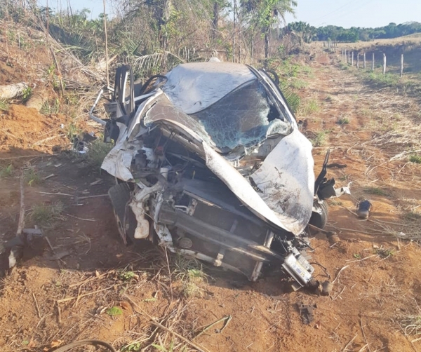 FINAL DE SEMANA - Quatro pessoas morrem em dois acidentes na BR 010