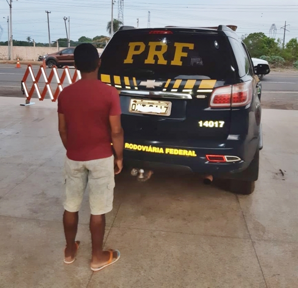 MARANHÃO - PRF em Porto Franco prende foragido da justiça condenado a quatro anos em regime fechado