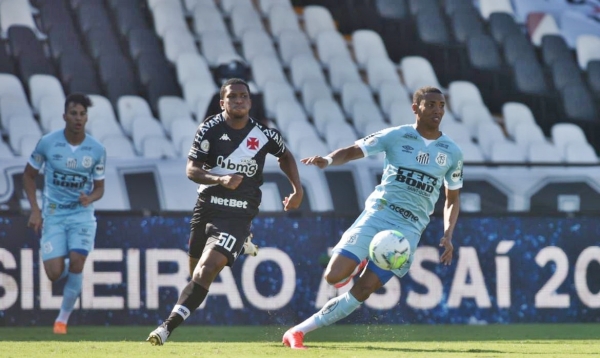 Brasileirão: Vasco segura Santos e vence em São Januário por 1 a 0
