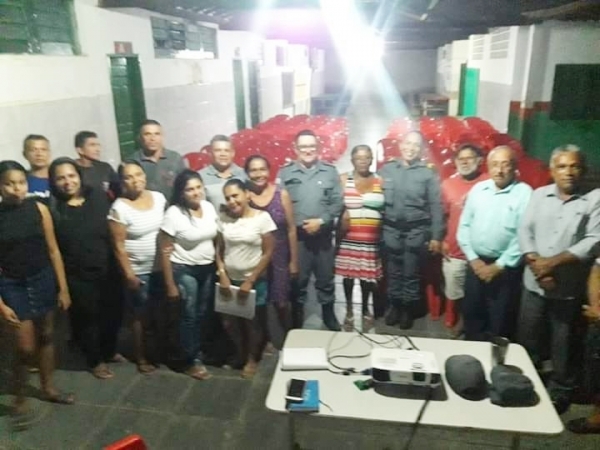 ITINGA MA - Comandante da PM do 2° CIA se reúne com moradores de povoado