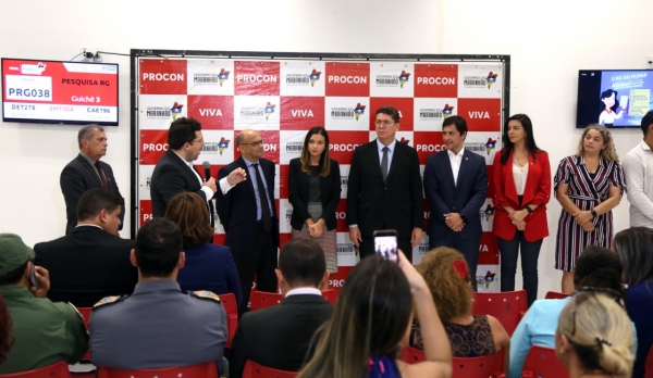 Maranhão lança modelo de identidade que unifica documentos pessoais