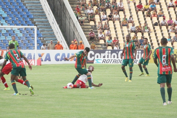 Sampaio estreia com portões fechados na Série B 2018