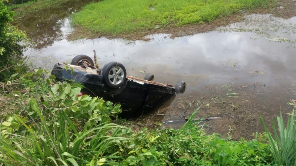 Veículo cai em um lago e dois ocupantes morrem na BR-135 no Maranhão