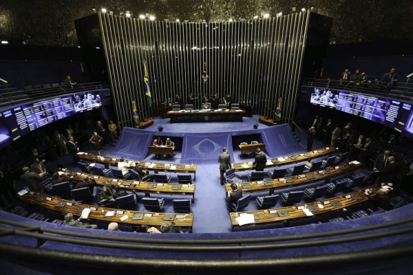 Câmara e Senado estão prontos para eleições internas e posses