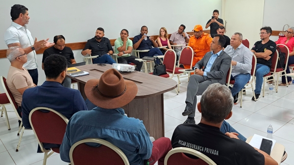 AÇAILÂNDIA FOLIA 2025: REUNIÃO DE ALINHAMENTO COM AUTORIDADES DE SEGURANÇA E REPRESENTANTES DE ÓRGÃOS PÚBLICOS DEFINEM ESTRATÉGIAS PARA A REALIZAÇÃO DO MEGA EVENTO