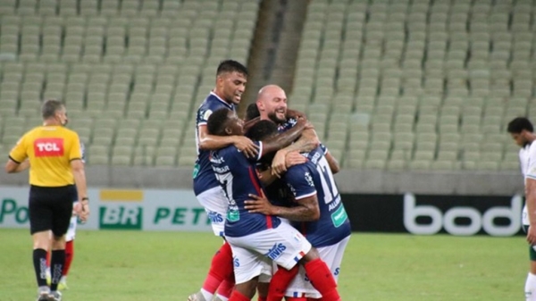 No aniversário de 102 anos, Fortaleza vence o Palmeiras e sobe para sétimo
