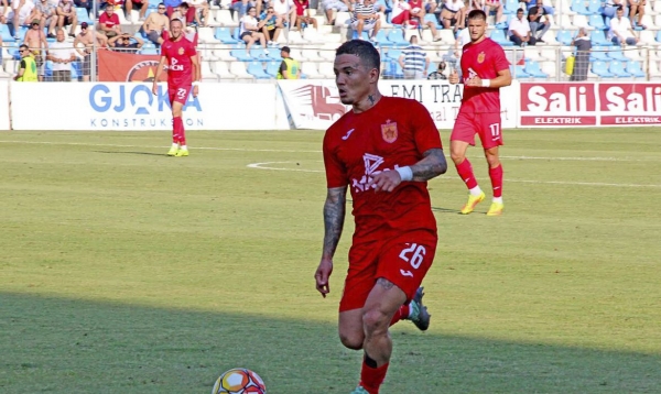 Futebol na Albânia: brasileiro detalha retorno após quarentena rígida