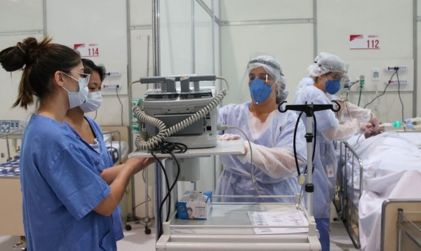 Covid-19: mortes somam 227.563 mil e casos chegam a 9,3 milhões