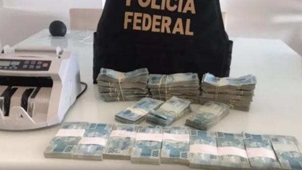  PF encontra R$ 270 mil em casa de advogado suspeito de ligação com venda de sentenças judiciais
