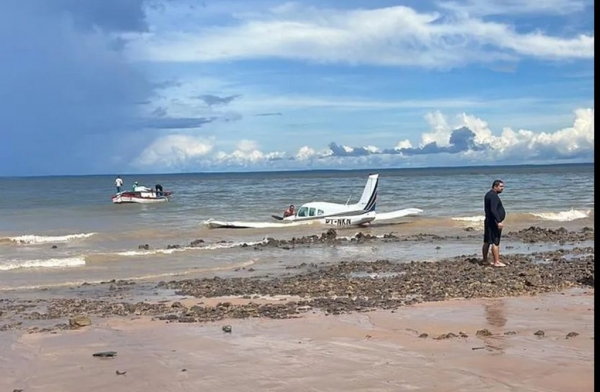 Avião de pequeno porte cai em praia da Região Metropolitana de São Luís