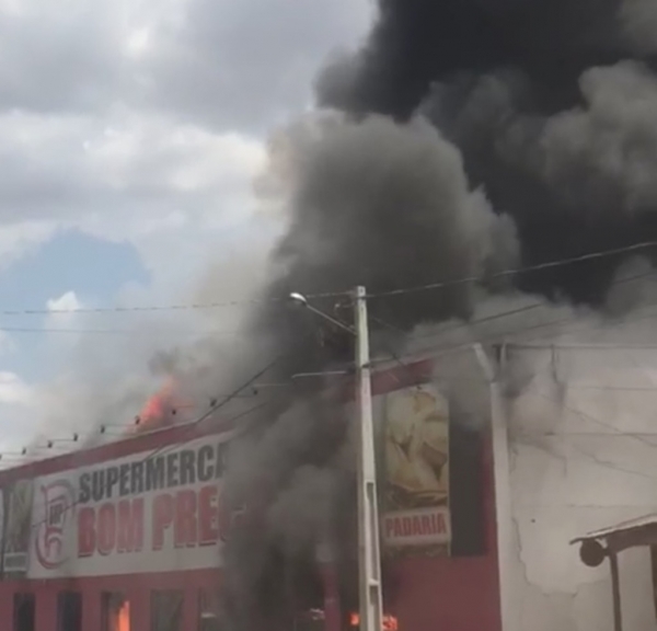 INCÊNDIO DESTRÓI SUPERMERCADO EM SÍTIO NOVO DO MARANHÃO; VÍDEO