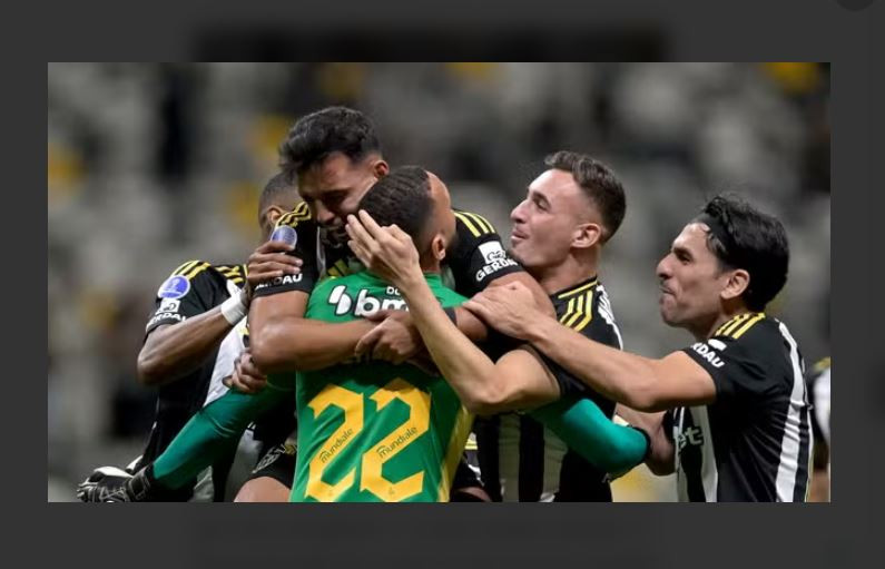 EVERSON SALVA, ATLÉTICO-MG VENCE BUCARAMANGA NOS PÊNALTIS E AVANÇA NA SUL-AMERICANA