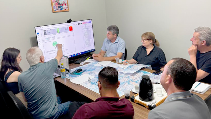 PREFEITURA DE AÇAILÂNDIA RECEBE NOVA VISITA DO INSTITUTO JAIME LERNER PARA APRESENTAÇÃO DE DIAGNÓSTICOS E DIRETRIZES SOBRE A MOBILIDADE URBANA E TRANSPORTE PÚBLICO COLETIVO PARA A CIDADE.