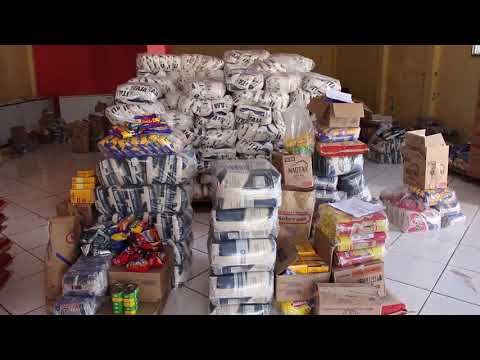 AÇAILÂNDIA - A prefeitura municipal, através da secretaria de educação, iniciou a distribuição dos kits de alimentos referentes à merenda escolar para os alunos da rede de ensino municipal